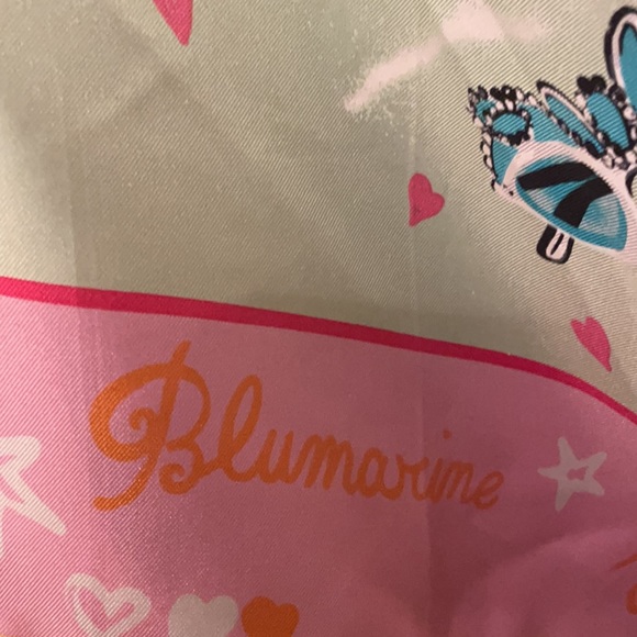 Blumarine silk scarf 🧣 - Picture 5 of 10